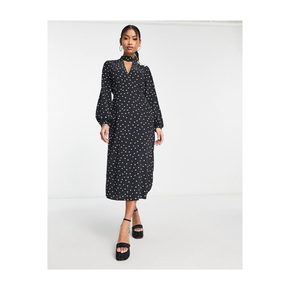 🆕 River Island Midi Dress in Black Polka Dot with Heart Button Detail - Picture 3 of 5